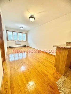 Rented by Mega Homes Realty INC | media 6