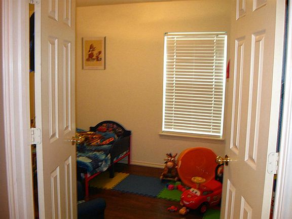 Study, or Extra Room, great for many uses!