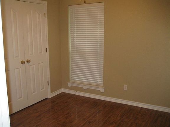 5th image of 145 Julie Dr