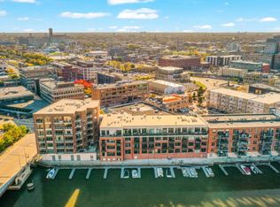 200 S Water St UNIT 402, Milwaukee, WI 53204