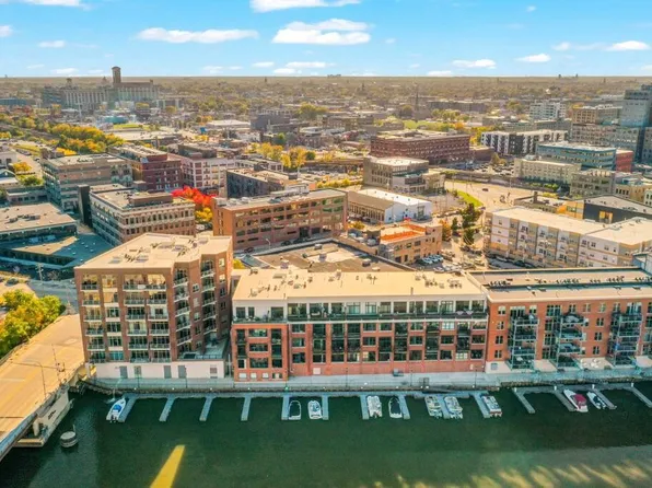 200 South Water STREET #402, Milwaukee, WI 53204