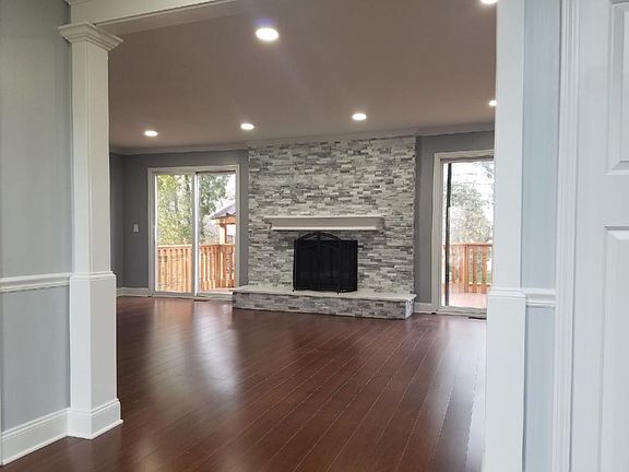5th image of 23090 Baypoint Dr