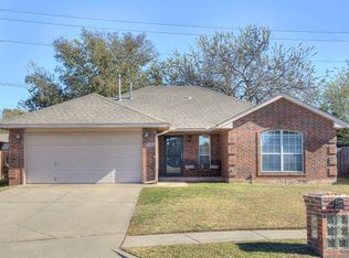 1853 Parkridge Dr, Norman, OK 73071