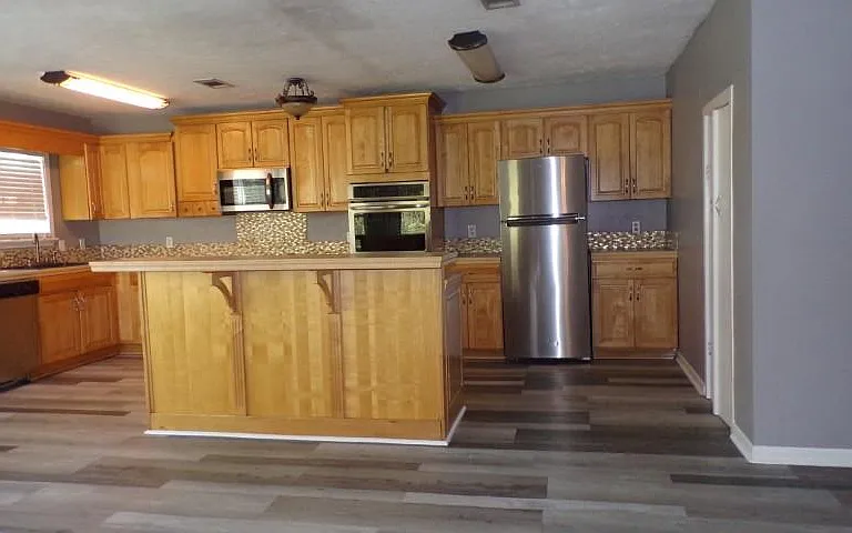 167 Lakeview Dr — Photo 42