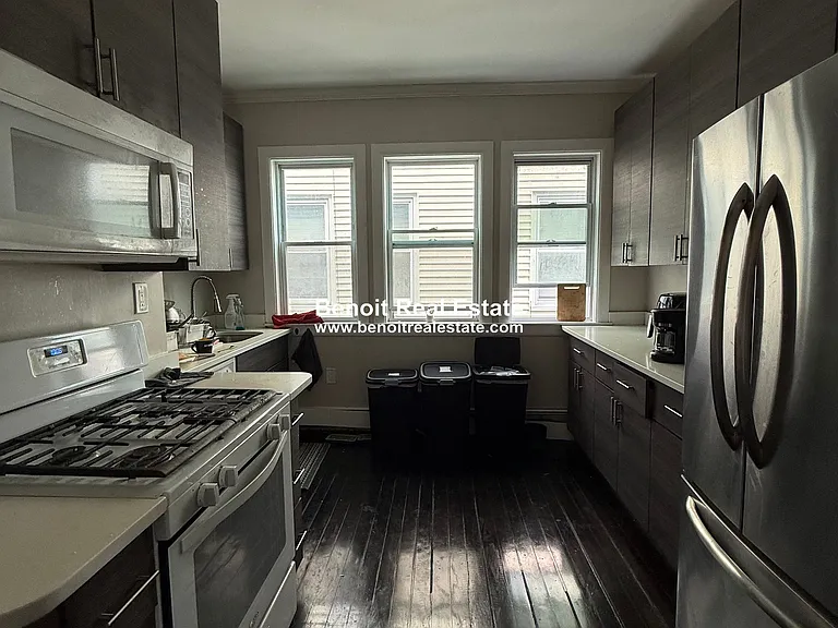 Highland Ave — Photo 1