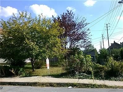 2nd image of 1435 Marlowe Ave