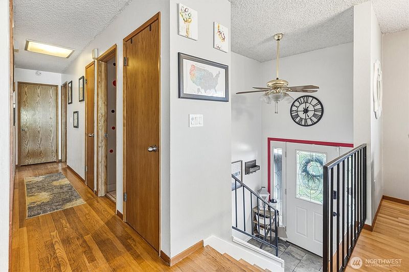 5th image of 2326 Cedar Place
