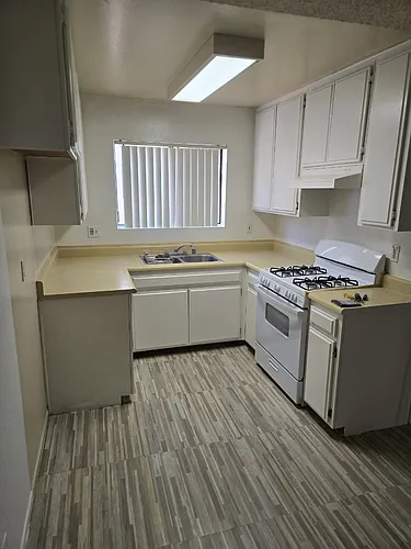 415 S Gramercy Pl #106 Photo 1