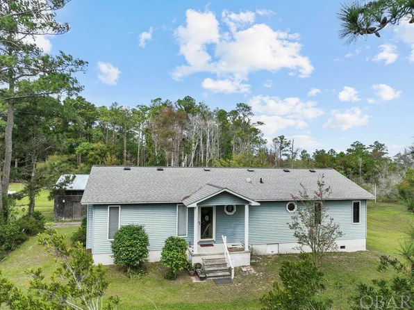 3275 Mill Landing Rd, Wanchese, NC 27981