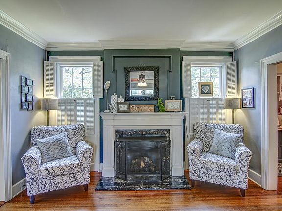 4th image of 111 E 9th Ave