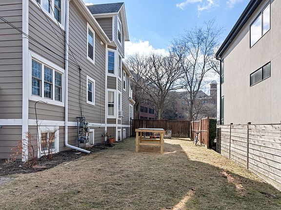 2nd image of 1121 Leonard Pl APT 2