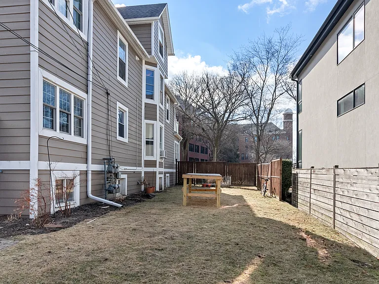 1121 Leonard Pl #2 — Photo 2