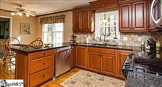 3rd image of 201 Holly Park Ln