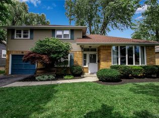 220 Forest Hill Dr, Buffalo, NY 14221