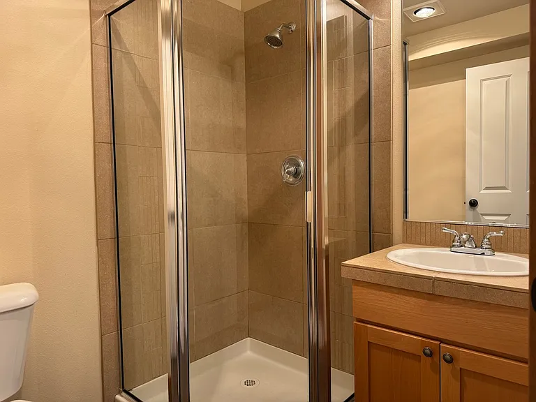 5218 Puget Blvd SW #C — Photo 11