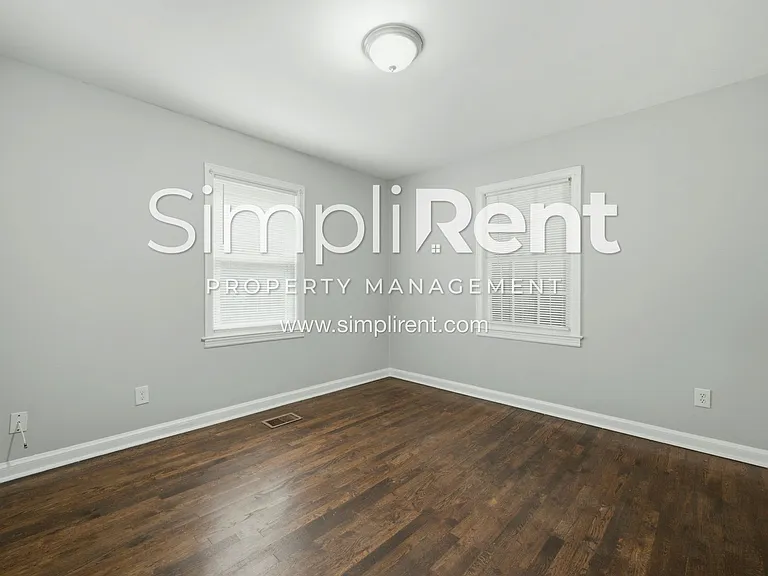 4401 Highland Rd — Photo 10