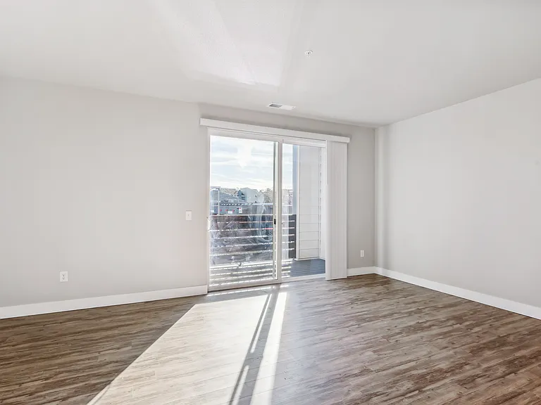 981 S Sable Blvd #208 — Photo 5