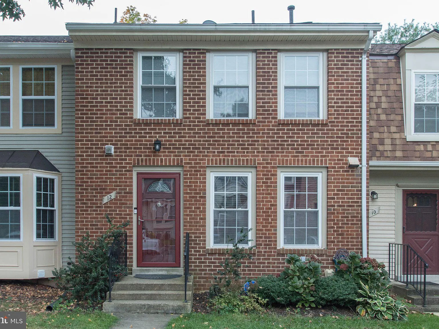 3 bed, 2.5 bath, 2280 sqft, $2,750 — Photo 1