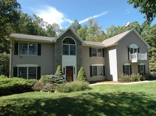 16 Janel Dr, Vernon, NJ 07462