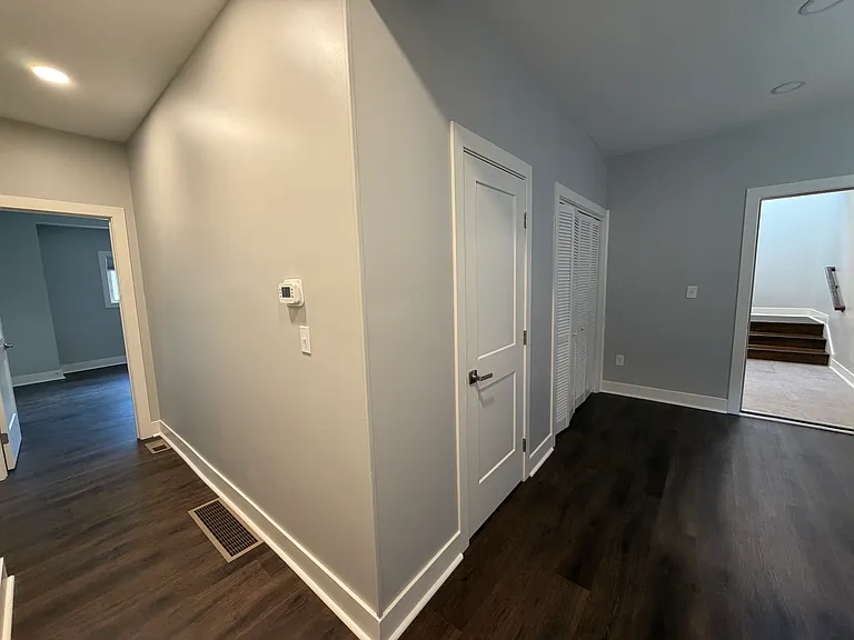 302 N State Ave — Photo 17