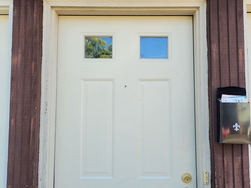 1st image of 130 Maynard Dr #B