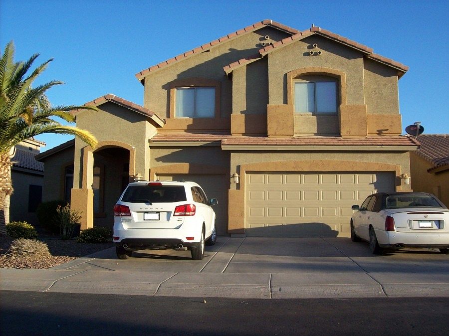 1st image of 46074 W Dirk St