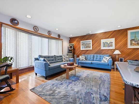 4th image of 2484 Kayron Lane