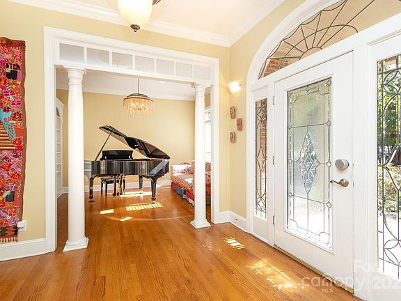 4th image of 14900 Crooked Branch Ln