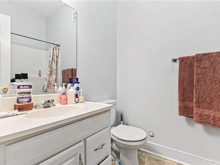 2105 E Broad St #A — Photo 13
