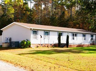 9823 Indian Rd, Gloucester, VA 23061