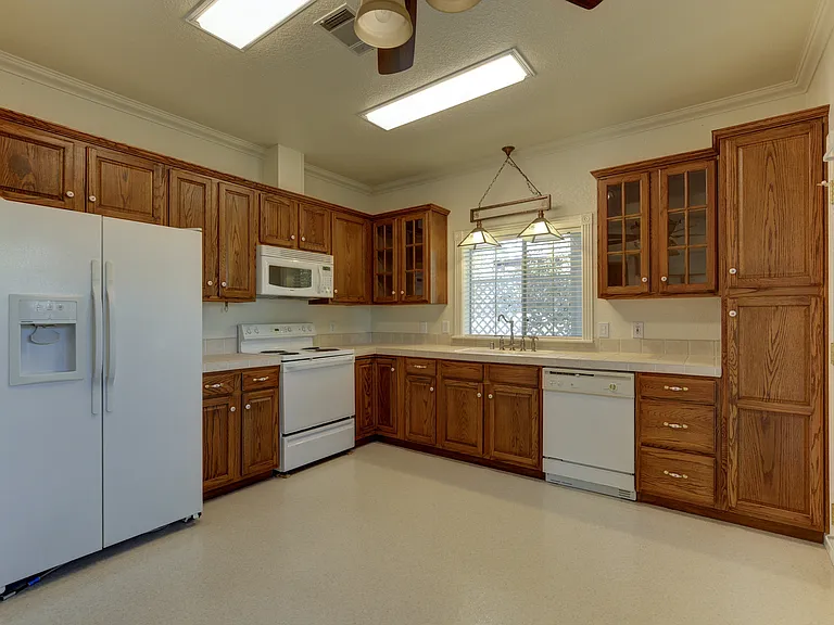 1759 N Baker St — Photo 10