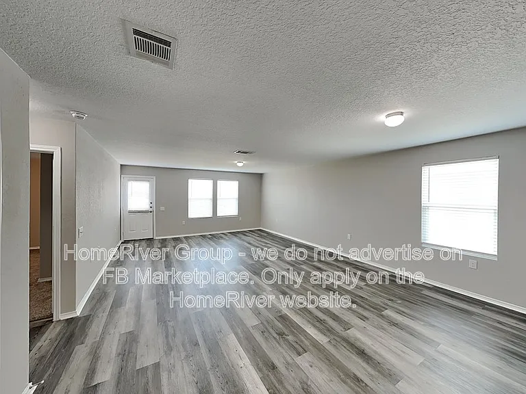 6807 Hibiscus Fls — Photo 8