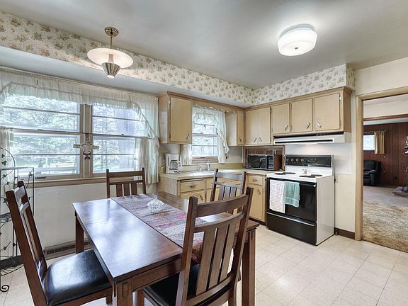 2nd image of 4524 N 107th St