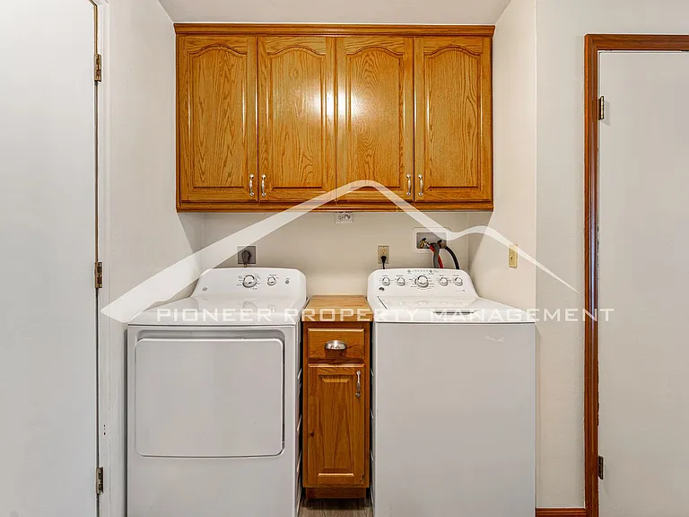 1873 S Owens St — Photo 7