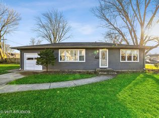 871 Adams St, Elgin, IL 60123