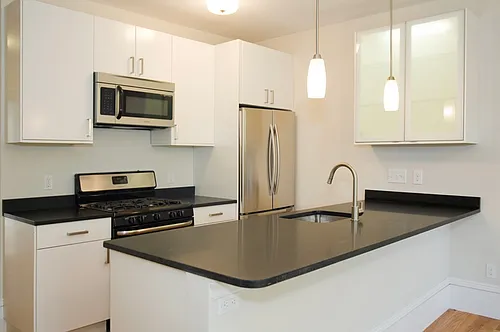 680 Massachusetts Ave #4 Photo 1