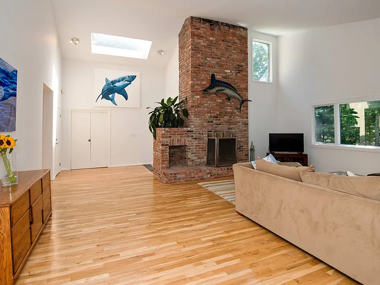 10 Oakwood Ct — Photo 7
