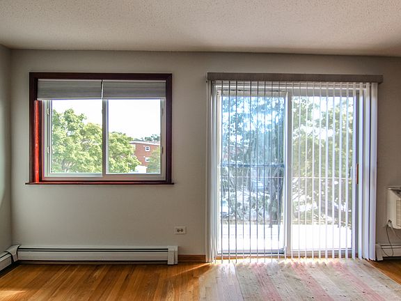 4th image of 725 W Dempster St APT 306