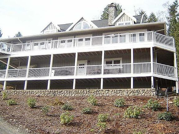 View coming up drive