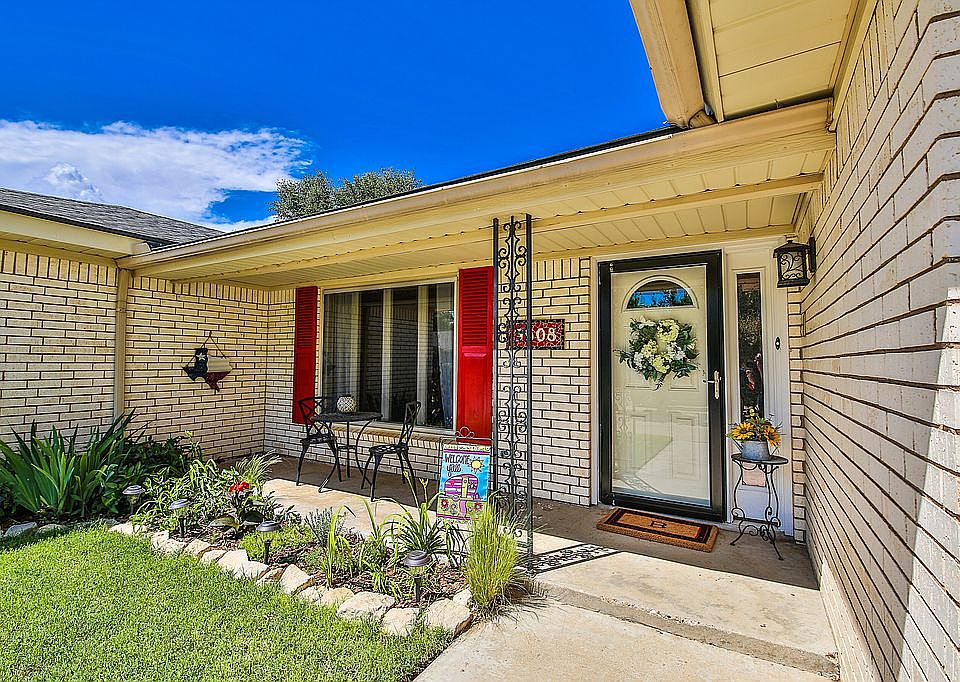 1st image of 3608 Knoxville Dr