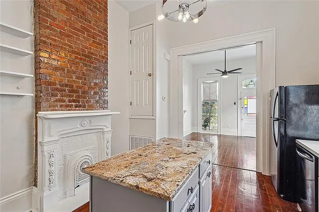 334 Elmira Ave — Photo 4