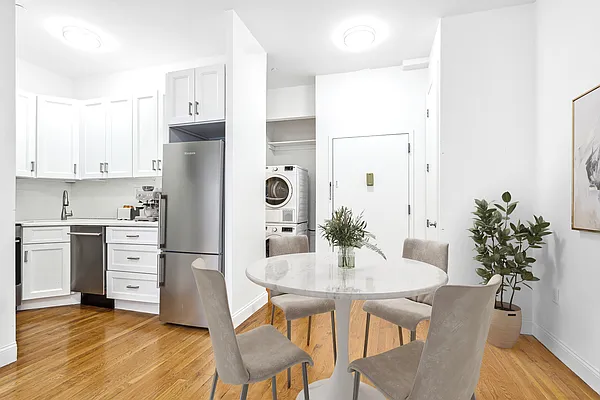 Rented by Freestone Property Group | media 4