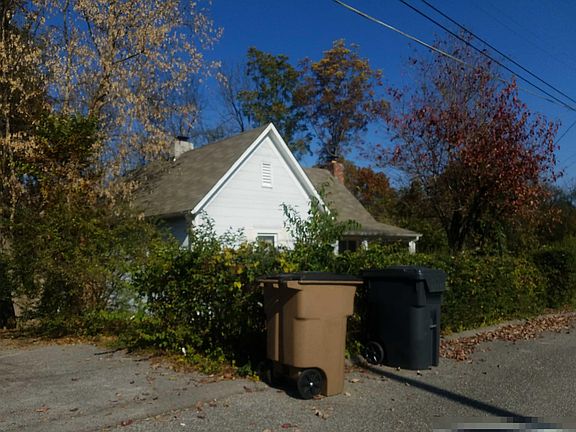 3rd image of 417 Higgins Ave