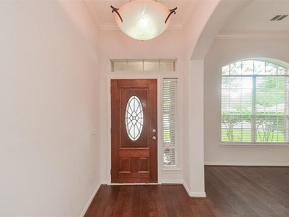 3rd image of 5715 Brigstone Park Dr