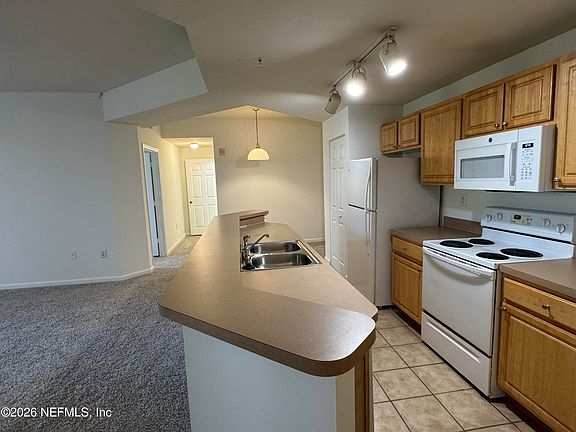 5th image of 420 S VILLA SAN MARCO Drive #304