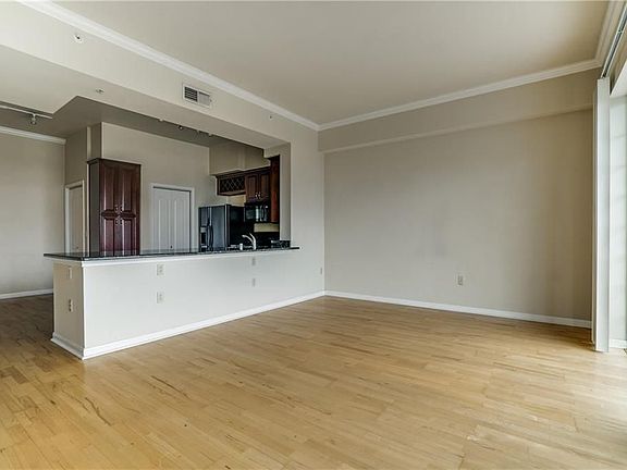 5th image of 3225 Turtle Creek Blvd APT 1132