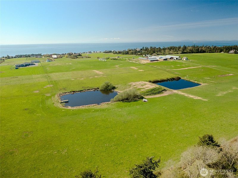 5th image of 886 North West Beach Road