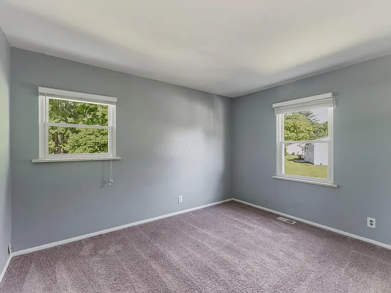 291 Hawthorne Rd — Photo 19