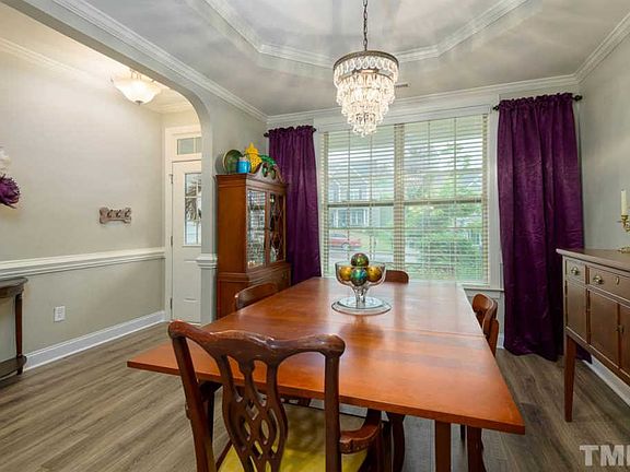 4th image of 228 Sweet Violet Dr