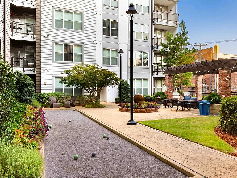 Parkside Apartments — Photo 22